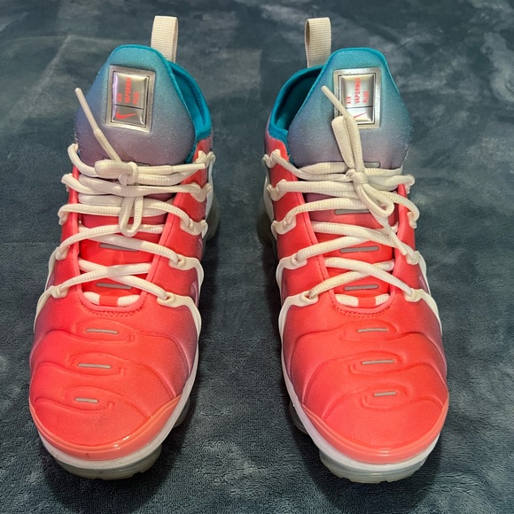 Nike VaporMax 97s - Picture 2 of 5